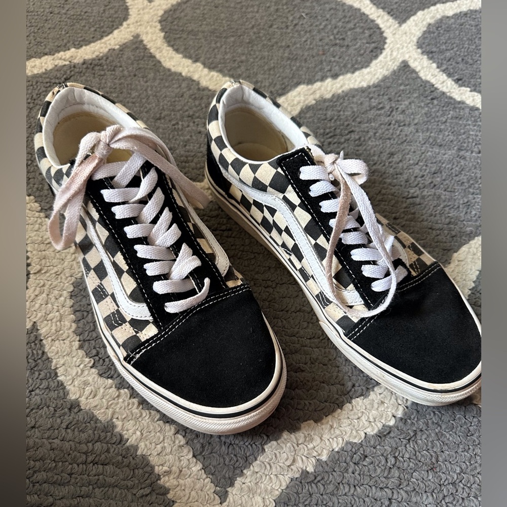 Vans black and cream checkered - Size 9